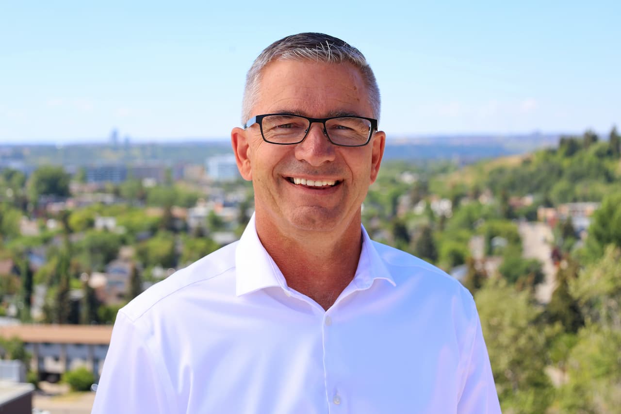 Travis Toews meets with UCP members